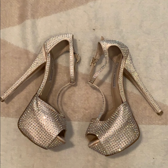 Pre-Owned Steve Madden Champagne Angylna Heels - Picture 3 of 6